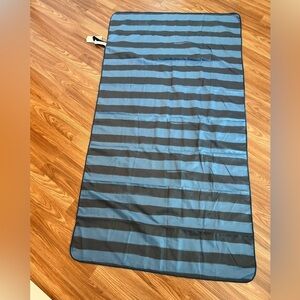Agua Bendita Blue Botanical Towel